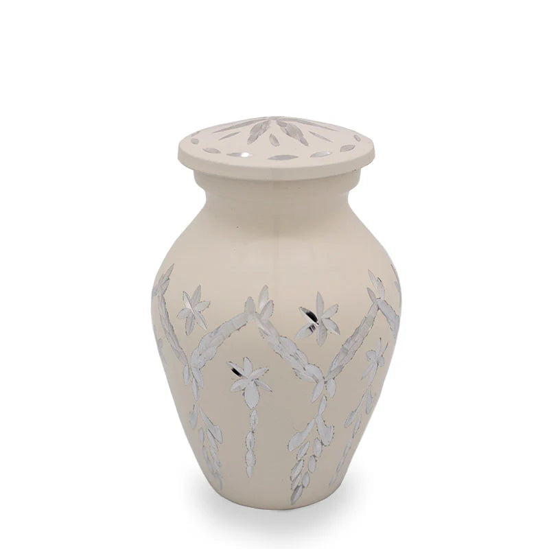 Garland Drop - White Keepsake